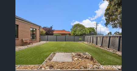 Beautiful Family Home with Multiple Living Zones & Modern Comforts! - Photo 2