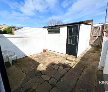 4 bedroom terraced house to rent - Photo 1