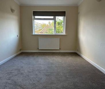 Fetcham, Leatherhead, KT22 - Photo 3