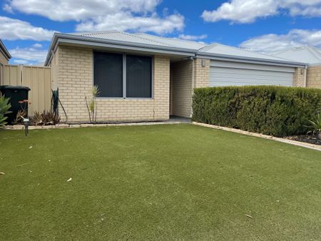 34 Kooya Way, Wattle Grove WA 6107 - Photo 3