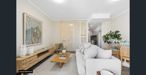 MGM MARTIN - ONE BEDROOM APARTMENT - Photo 1
