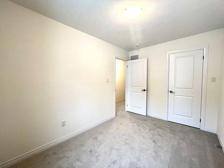 For Lease - 524 Hudson Crescent, Midland, Ontario - Photo 2