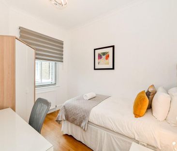 5 bedroom flat to rent - Photo 4