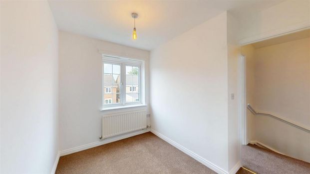 3 bedroom end of terrace house to rent - Photo 1