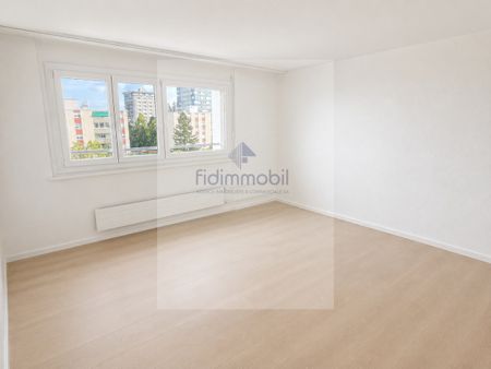 Appartement 3.5 pièces entièrement rénové avec balcon - Photo 2