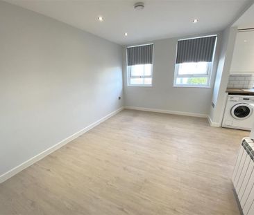 2 bedroom apartment to rent - Photo 6