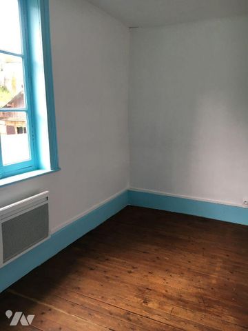 Maison de ville comprenant au rez-de-chaussée : un séjour, une cuisine et un dégagement, au ... - Photo 3