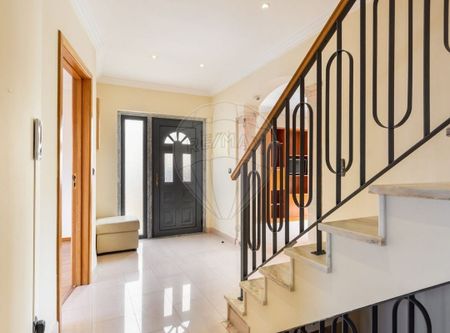 Lisboa, Lisbon 2645 - Photo 2