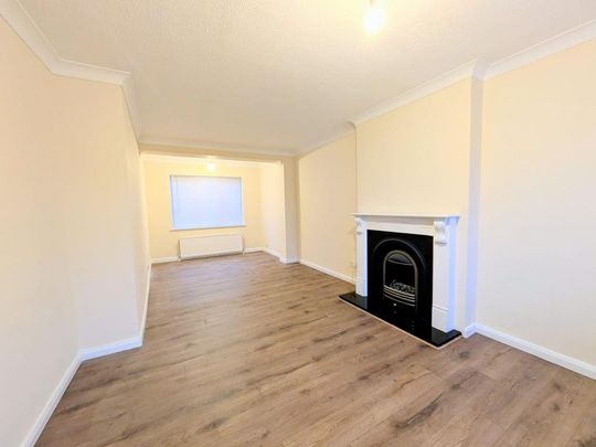 4 bedroom terraced house to rent - Photo 1