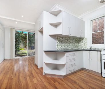 Light-Filled Two Bedroom Home in Prime Marrickville Location - Photo 6