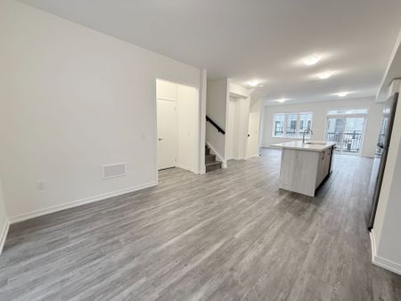 For Lease - 12 Kingbird Common, Cambridge, Ontario - Photo 5