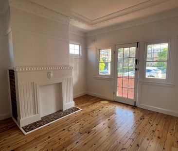 Renovated 3 Bedroom Home - Photo 1
