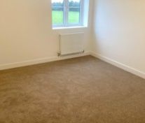 4 bed House - Detached for Rent - Photo 4