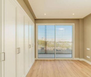 4 room luxury Apartment for rent in Sabadell, Catalonia - Photo 2