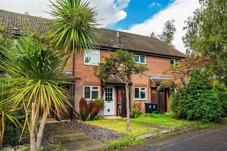 Barnfield Way, Hurst Green, Oxted, RH8 - Photo 2