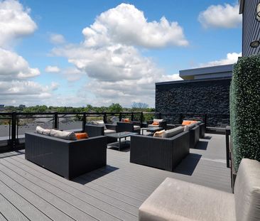 For Lease - 3170 Erin Mills Parkway Unit# 405, Mississauga, Ontario - Photo 1