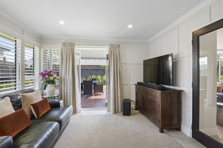52 Broomfield Terrace, Burwood - Photo 3
