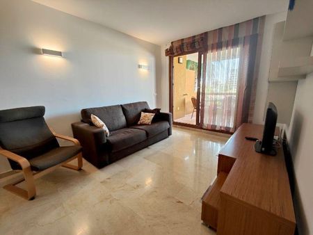 - TWO BEDROOM APARTMENT FOR RENT IN PUNTA PRIMA - Photo 4