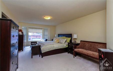 For Lease - 39 HUNTINGS END Avenue, Kanata, Ontario - Photo 4