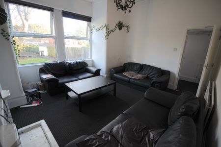 9 Bed - 213 Belle Vue Road, Woodhouse, Leeds - LS3 1HG - Student - Photo 2