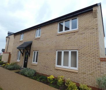 2 bedroom coach house to rent - Photo 1