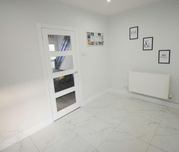 6 Castlereagh Parade, BT55GT, Belfast - Photo 2