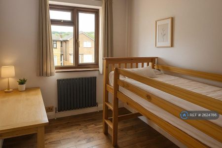 3 bedroom detached house to rent - Photo 5