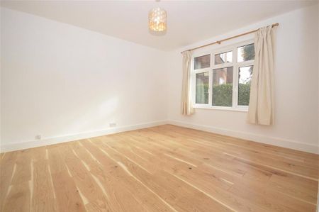 2 bedroom maisonette to rent - Photo 3