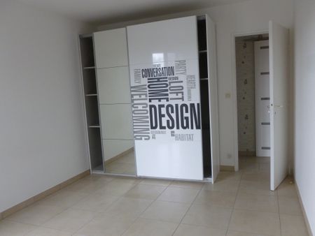 TINQUEUX – Appartement T3 de 75.43 m2 avec balcon et garage, disponible de suite. - Photo 5