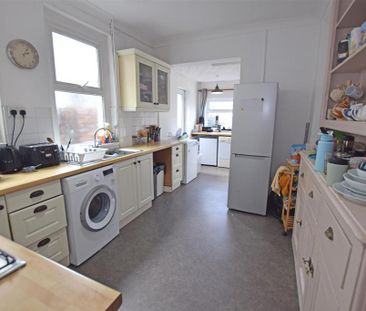 4 bedroom terraced house to rent - Photo 6