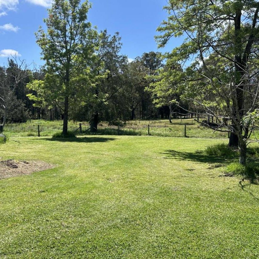 SEMI RURAL 2 BEDROOM COTTAGE! - Photo 1