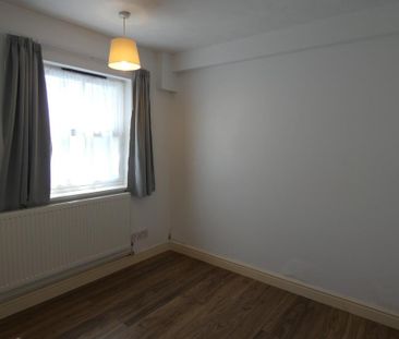 1 bedroom ground floor flat to rent - Photo 2