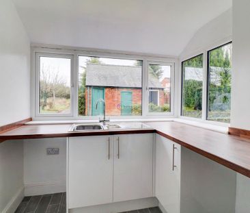 3 bedroom semi-detached house to rent - Photo 4