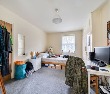 5 bedroom semi-detached house to rent - Photo 2