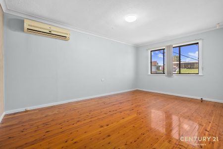 Spacious & Charming Family Home! - Photo 2