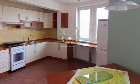 Príjemný 2izbový byt na prenájom v Dúbravke - Fotografia 3