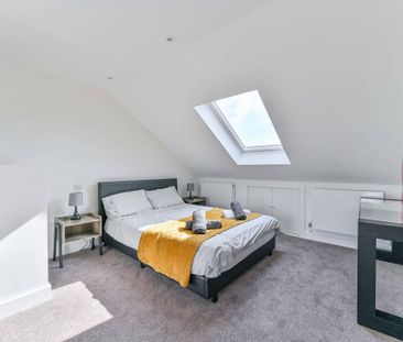 3 bedroom semi-detached house to rent - Photo 3