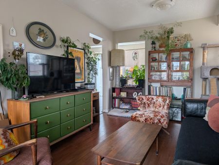 For Lease - 25 Wice Road, Barrie, Ontario - Photo 2