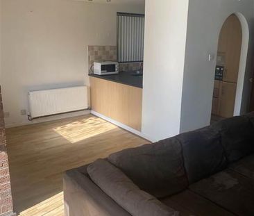 8 Balmoral Court, Finaghy, Belfast, BT9 7GR - Photo 5