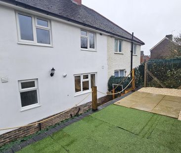 3 bedroom semi-detached house to rent - Photo 4