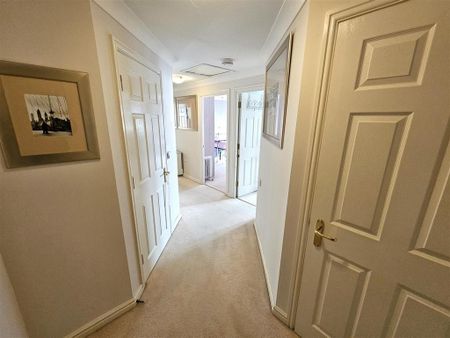 2 bedroom retirement property to rent - Photo 5