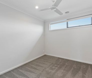 Beautiful Townhouse in Prime Location. - Photo 5