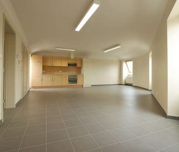 Mooi appartement op de 1ste verdieping, gelegen in het centrum van ... - Foto 3