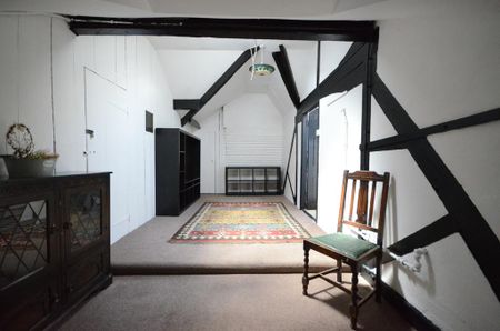 3 bedroom flat to rent - Photo 3