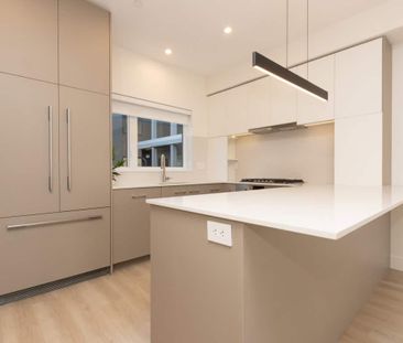 303-342 Mountain Hwy, North Vancouver - Photo 2