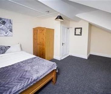 Room 5, 4 Candahar Street, Belfast, BT7 3AQ - Photo 4