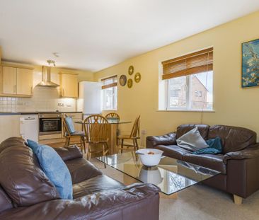 2 bedroom apartment to rent - Photo 3