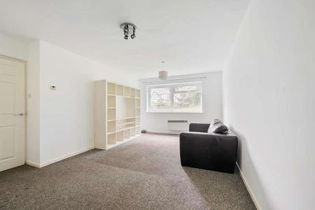 Baron Court, Reading, RG30 - Photo 2