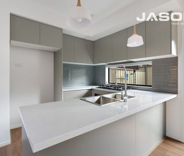 3/43 Eumarella Street, Tullamarine, Vic 3043 - Photo 2