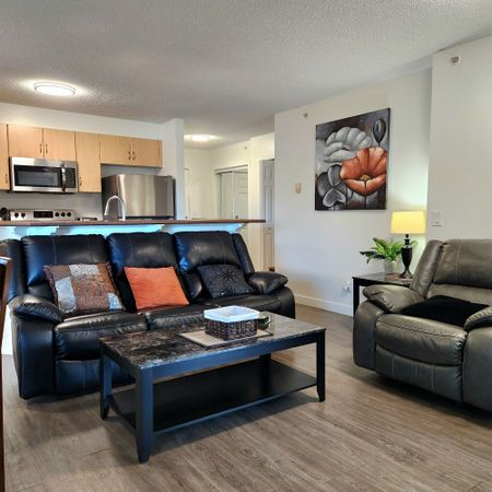 813, 1121 6 Ave, SW, Calgary, AB - Photo 3